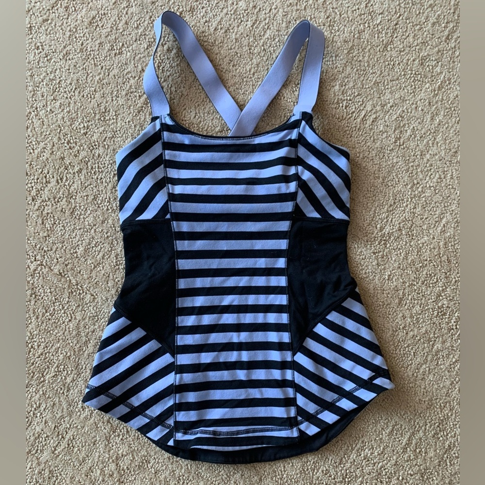 Lululemon tank 4
